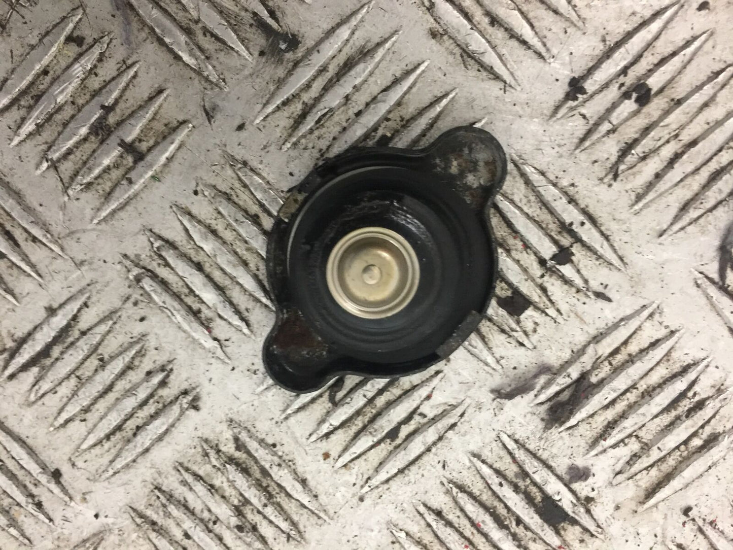 HONDA CBR600 CBR 600 RADIATOR CAP YEAR 1996 (STOCK 798)