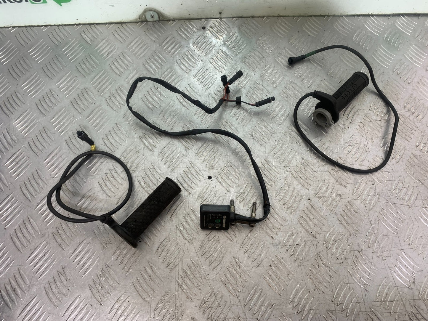 KAWASAKI 650 VERSYS OXFORD HEATED GRIPS YEAR 2015-2018 (CMB1288)