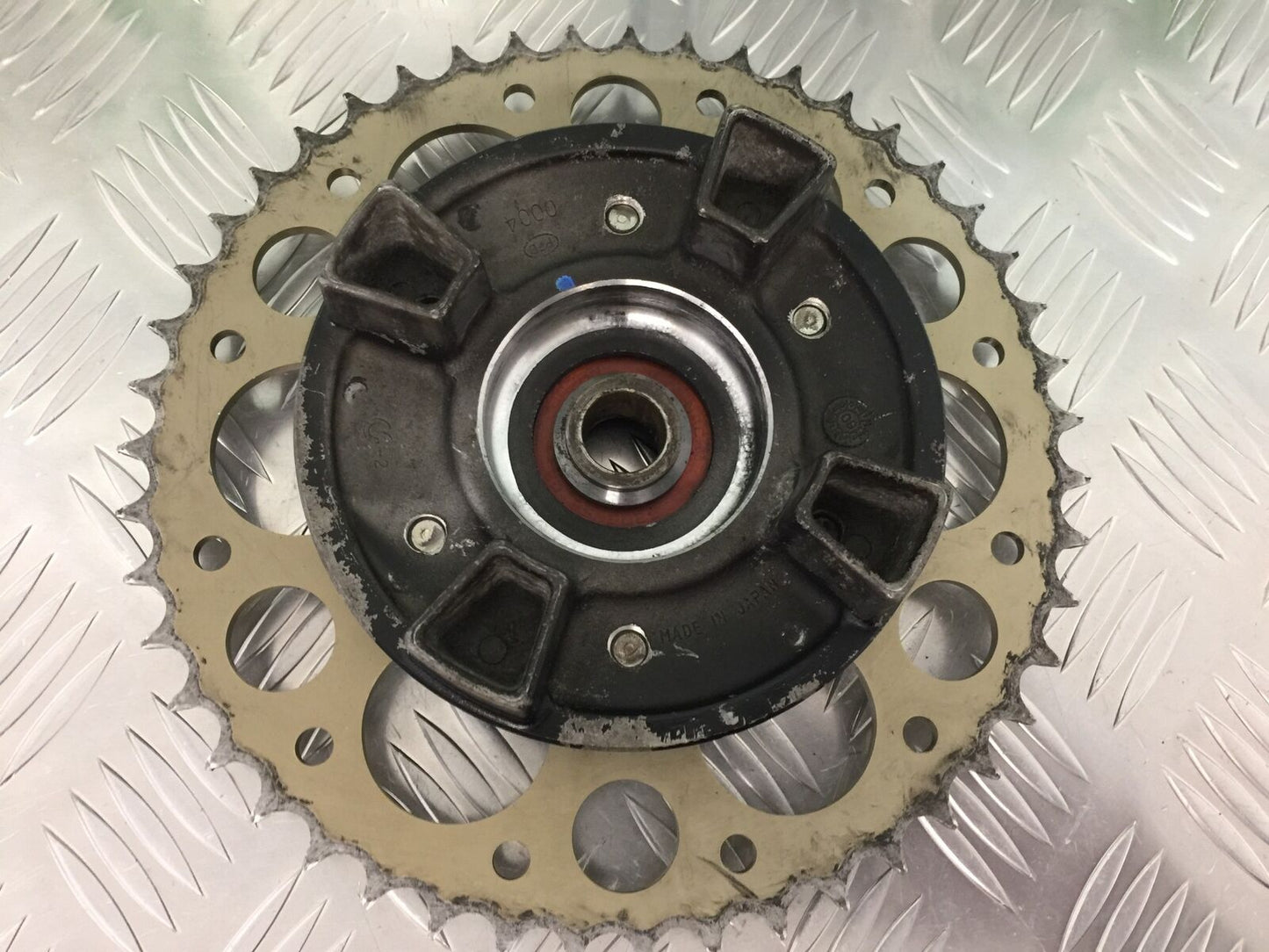 KAWASAKI ER6 N REAR SPROCKET CARRIER YEAR 2009-2011 (STOCK 928)
