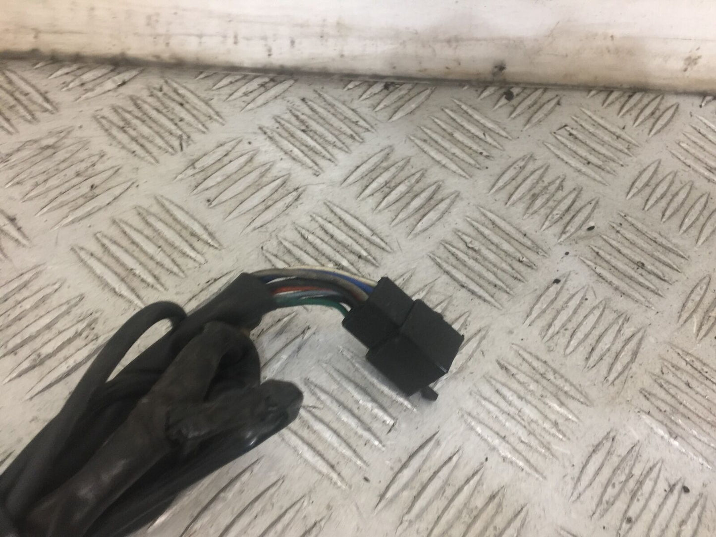 HONDA CBR1100 BLACKBIRD LEFT SWITCH GEAR YEAR 1996-1998 (STOCK 862)