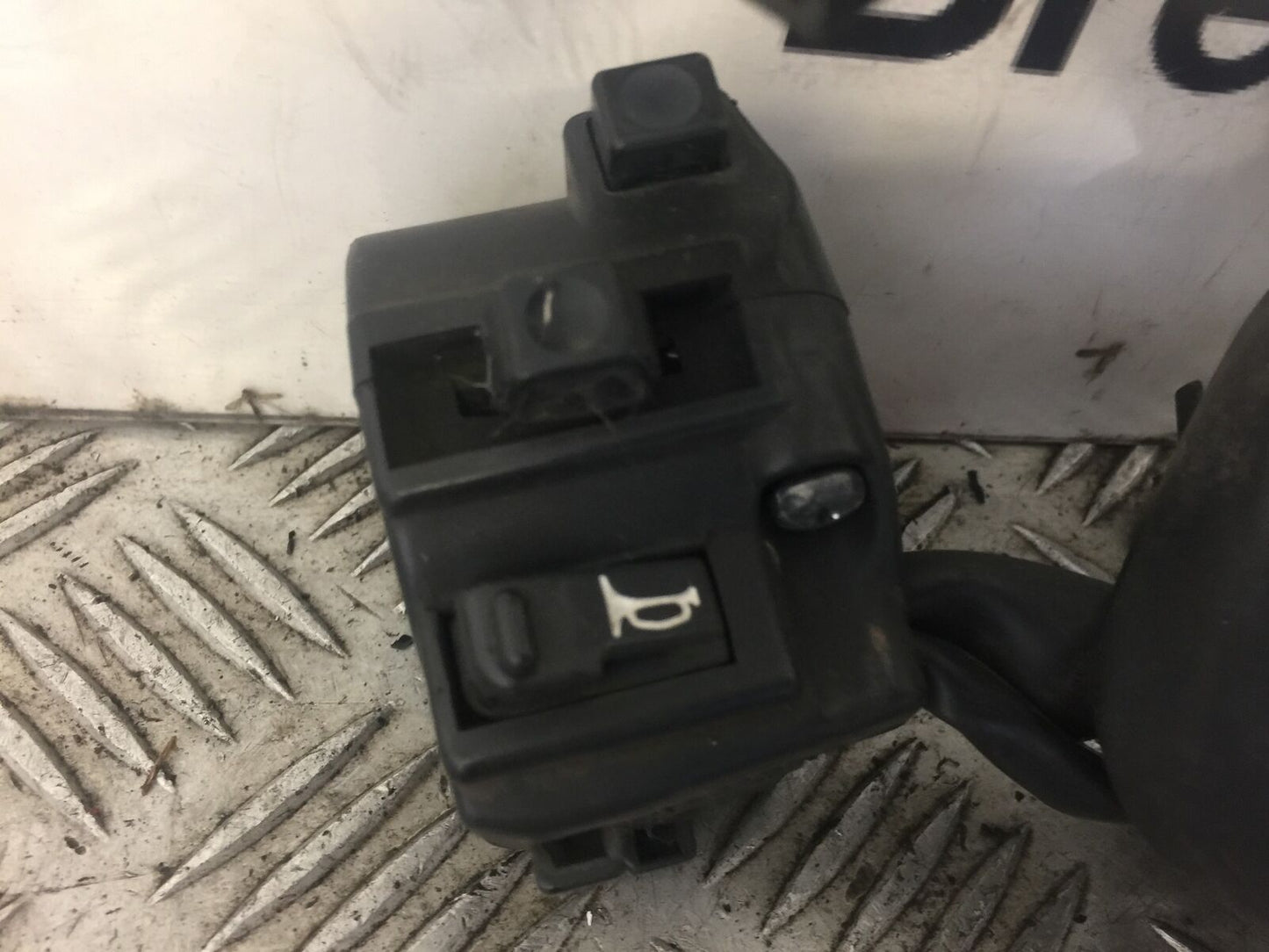 HONDA CBR125 CBR 125 LEFT SWITCH GEAR YEAR 2011-2017 (STOCK 347)