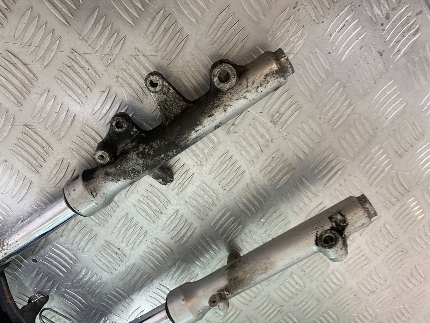 SUZUKI AN 200 UN 200 BURGMAN FORKS YEAR 2007-09 (CMB1128)