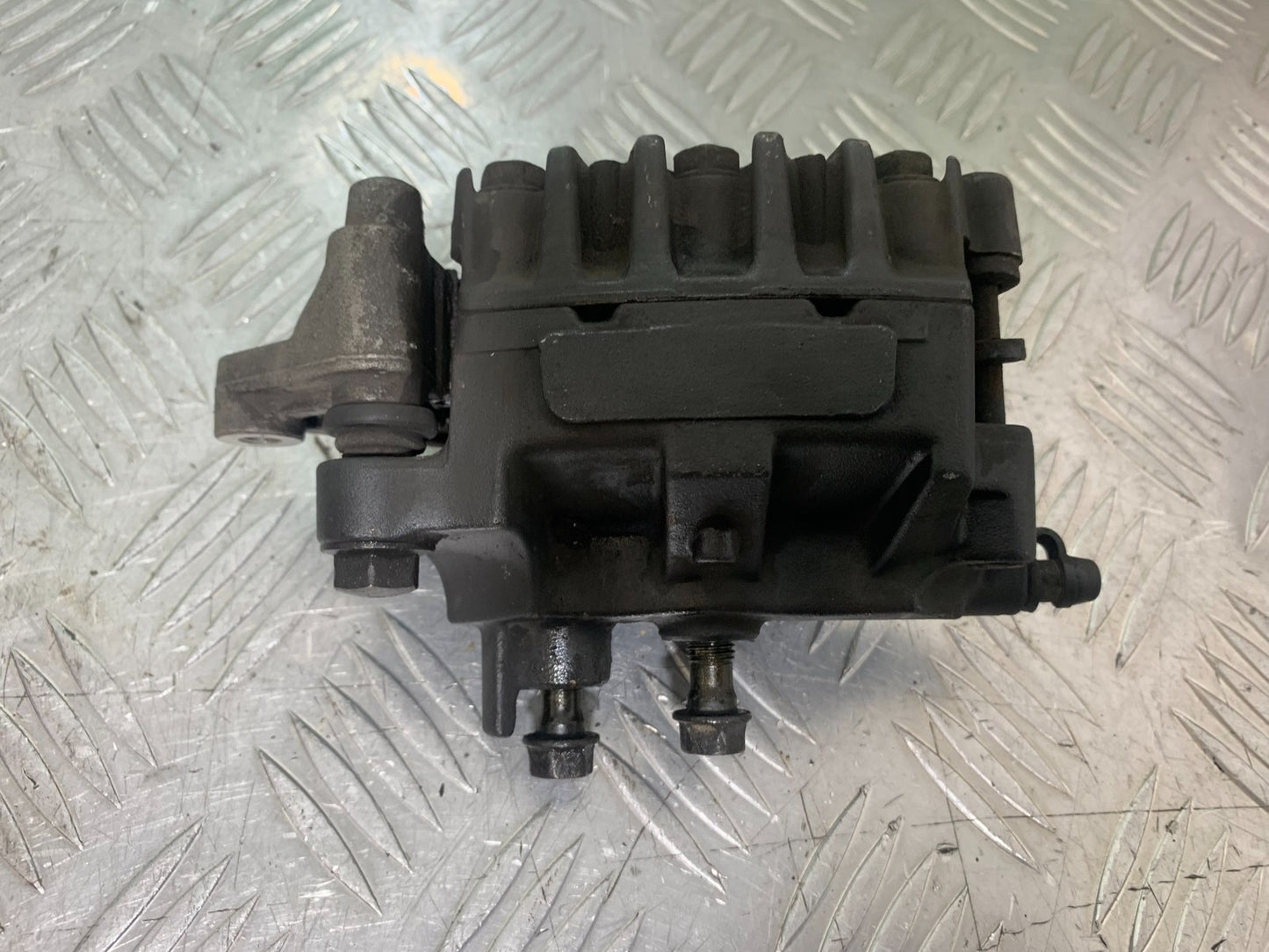 HONDA VFR800 PRE V-TEC REAR CALIPER YEAR 1998-2001 (CMB1233)