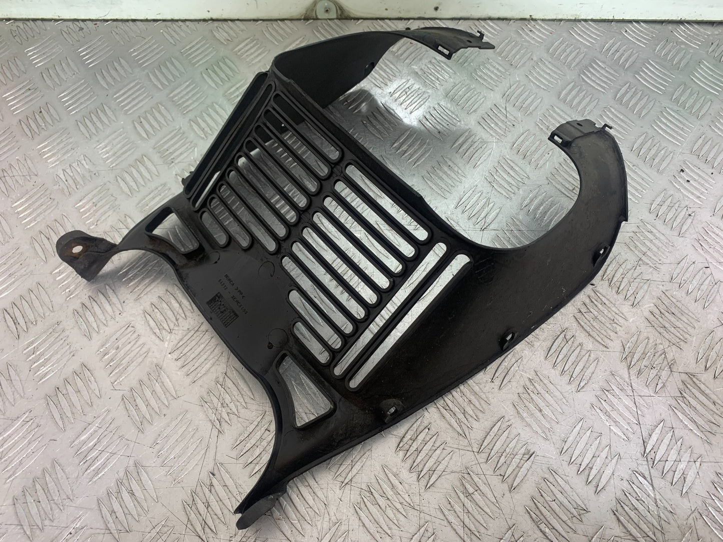 HONDA XL125 VARADERO RADIATOR GRILL YEAR 2001-2006 (CMB1210)