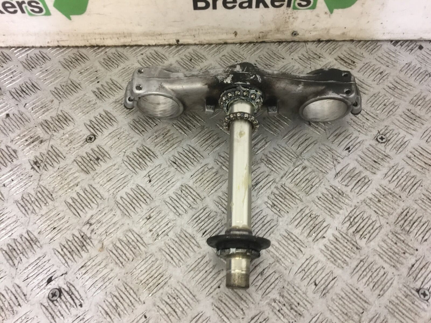 HONDA CBR1000 rr FIREBLADE BOTTOM YOKE YEAR 2004-07 (STOCK 690)