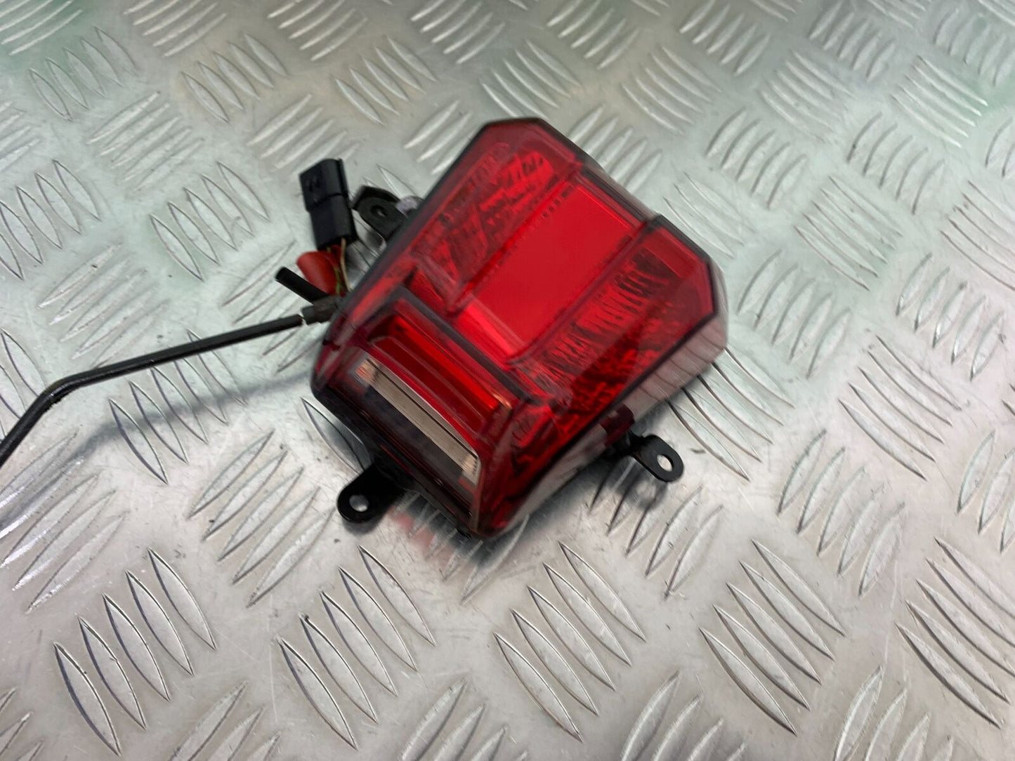 TRIUMPH TIGER 1200 EXPLORER REAR LIGHT YEAR 2012-2015 (STOCK 992)