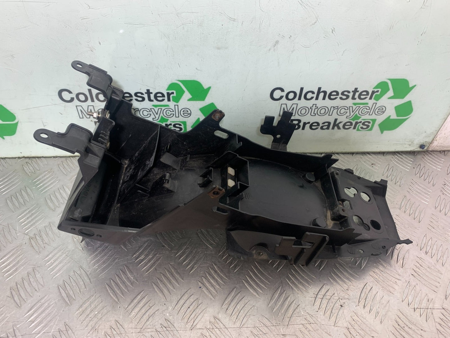 YAMAHA XJ6 XJ6-S UNDERTRAY YEAR 2009-2015 (CMB1212)
