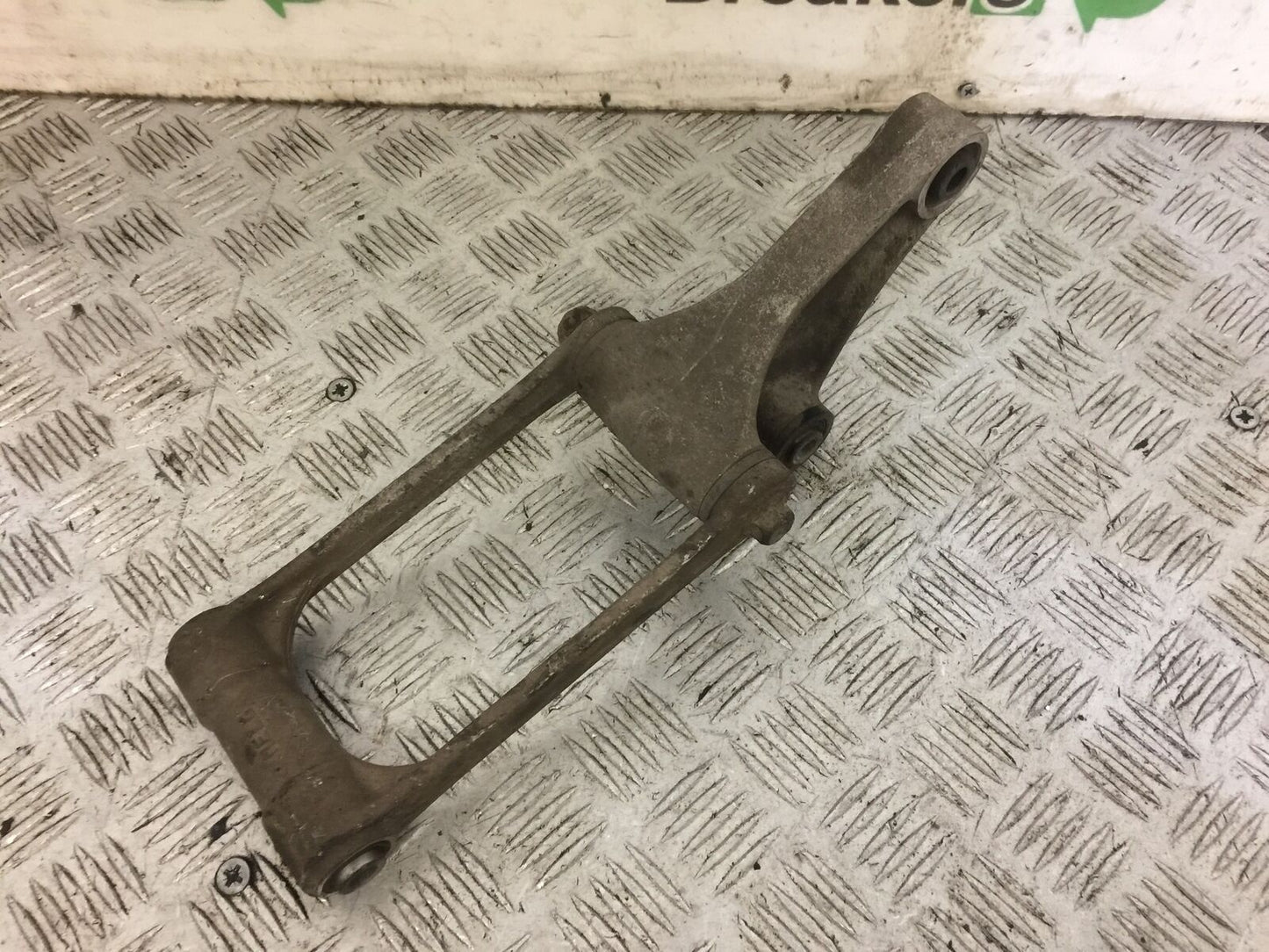 HONDA CBR1000 rr FIREBLADE REAR SHOCK LINKAGE YEAR 2004-07 (STOCK 690)