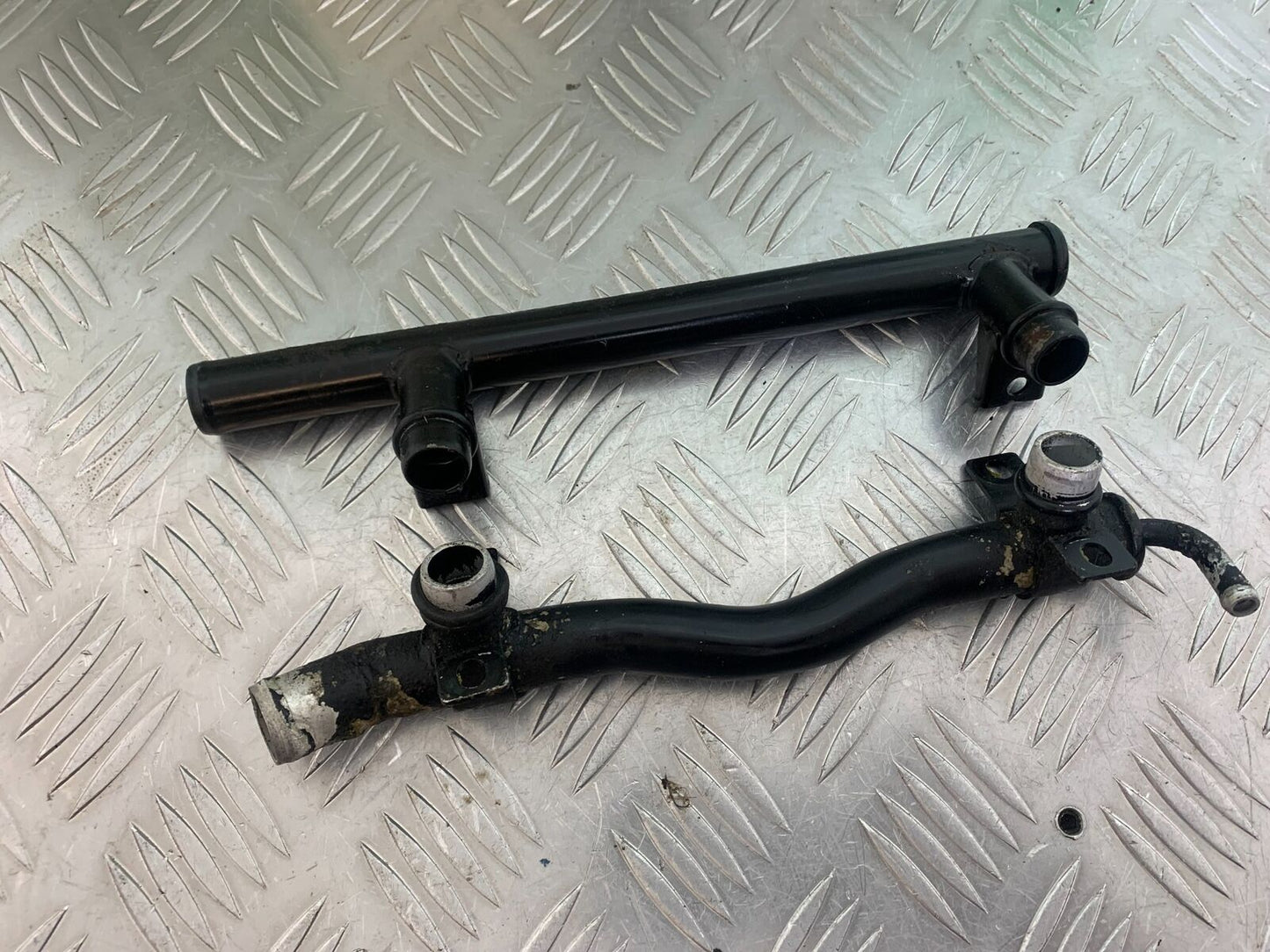 SUZUKI RF900 RF 900 COOLANT PIPES YEAR 1999-1999 (CMB 1020)