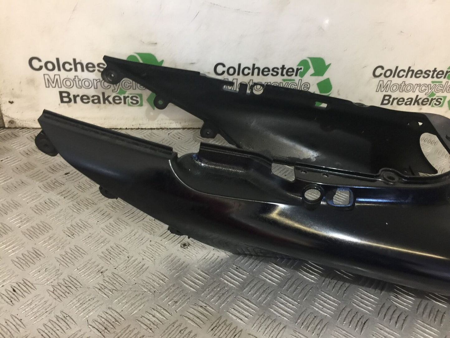 KAWASAKI ZZR1200 ZZR 1200 TAIL PIECE 2002-2005 (STOCK 745)