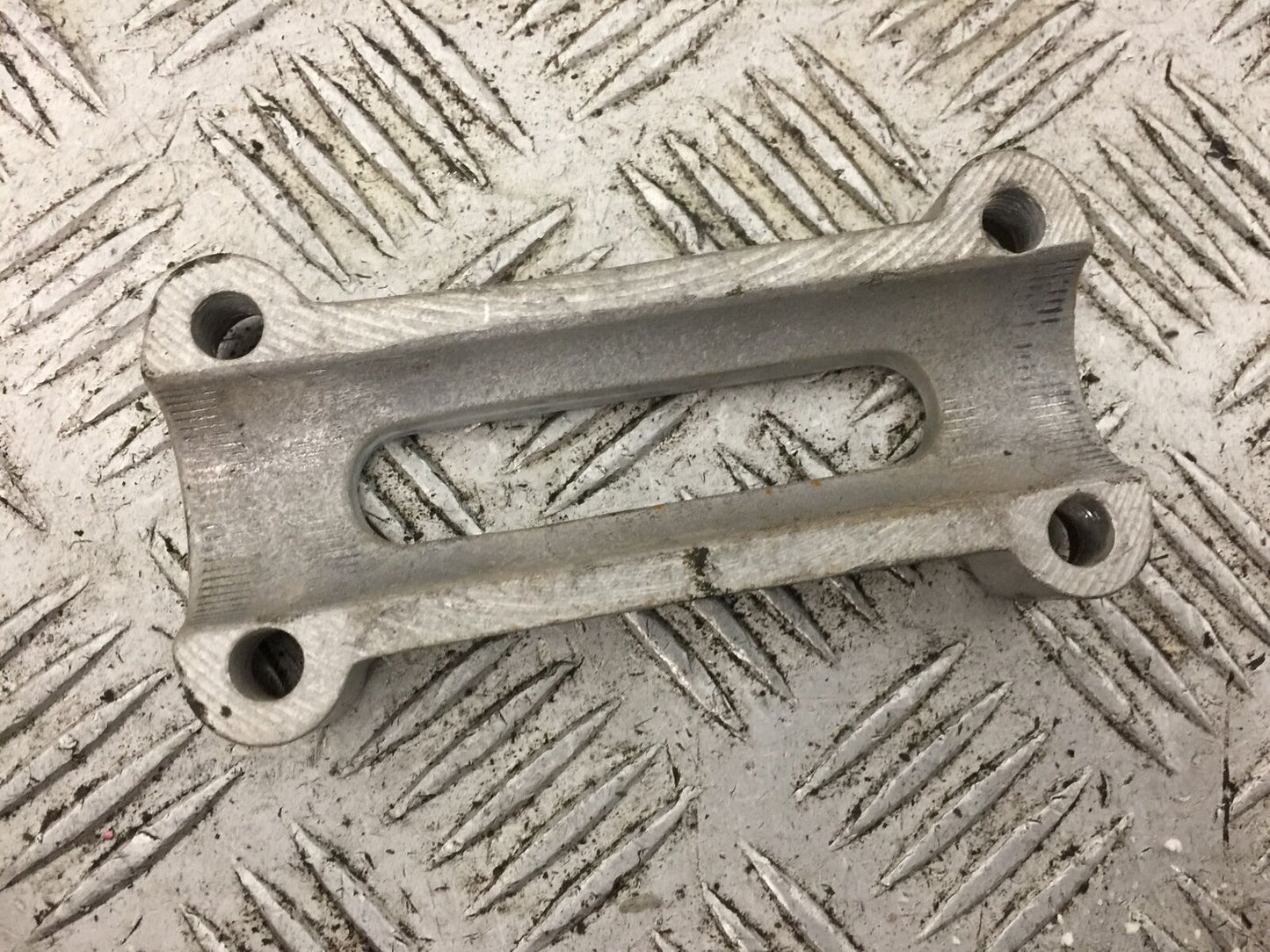 MOTORINI SMR 125 HANDLE BAR CLAMP YEAR 2016 (STOCK 762)