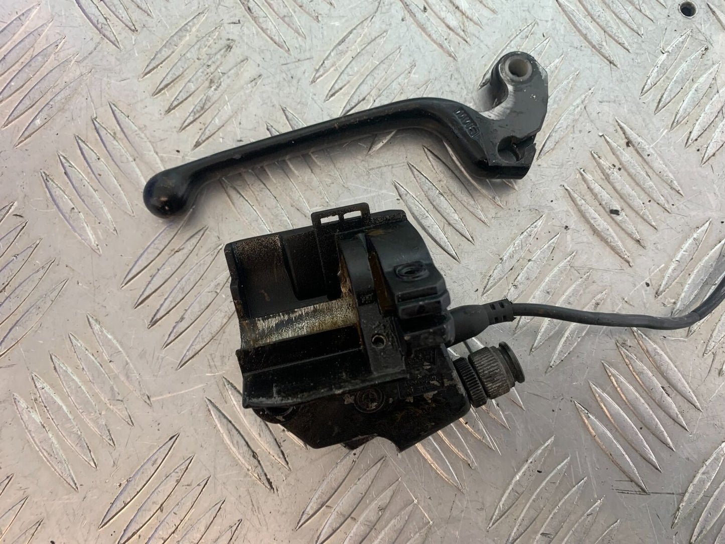 BMW R1100 RT R 1100 RT CLUTCH LEVER AND BRACKET YEAR 1996-2001 (CMB1095)