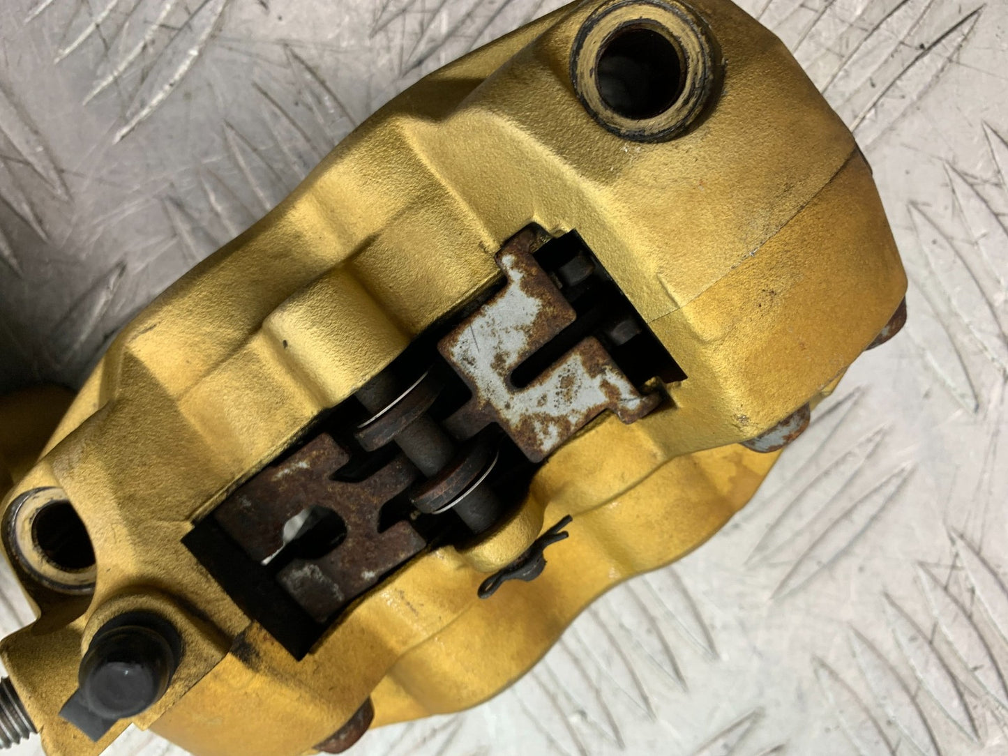 TRIUMPH 675 STREET TRIPLE RX FRONT BRAKE CALIPERS 2015- 2017 (CMB1299)