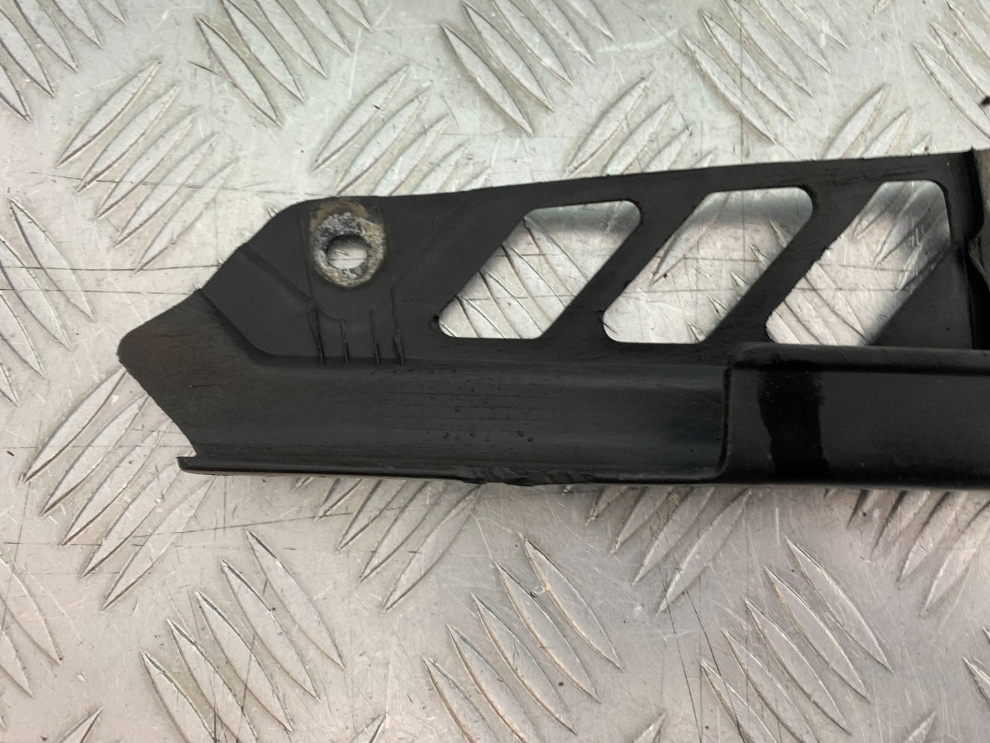 QINGQI QM125 GY-2B CHAIN GUARD YEAR 2016 (CMB1228)