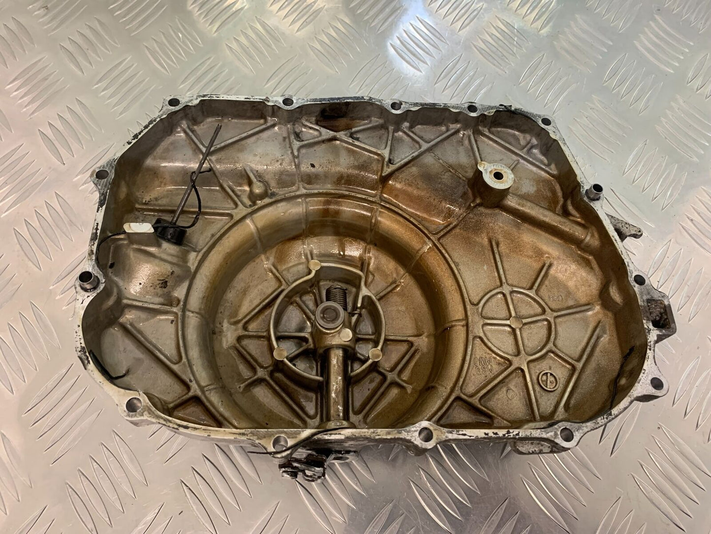 HONDA NT650 V DEAUVILLE CLUTCH COVER YEAR 1999 (STOCK 937)