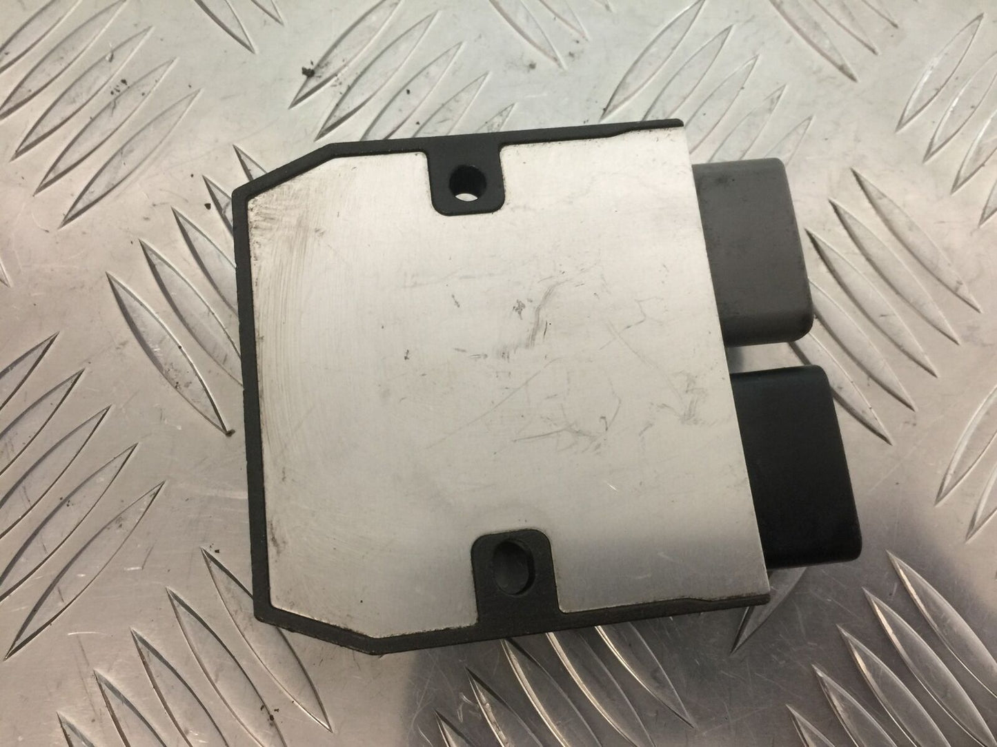KAWASAKI ZX10R ZX10 R REGULATOR YEAR 2004-2005 (STOCK 932)