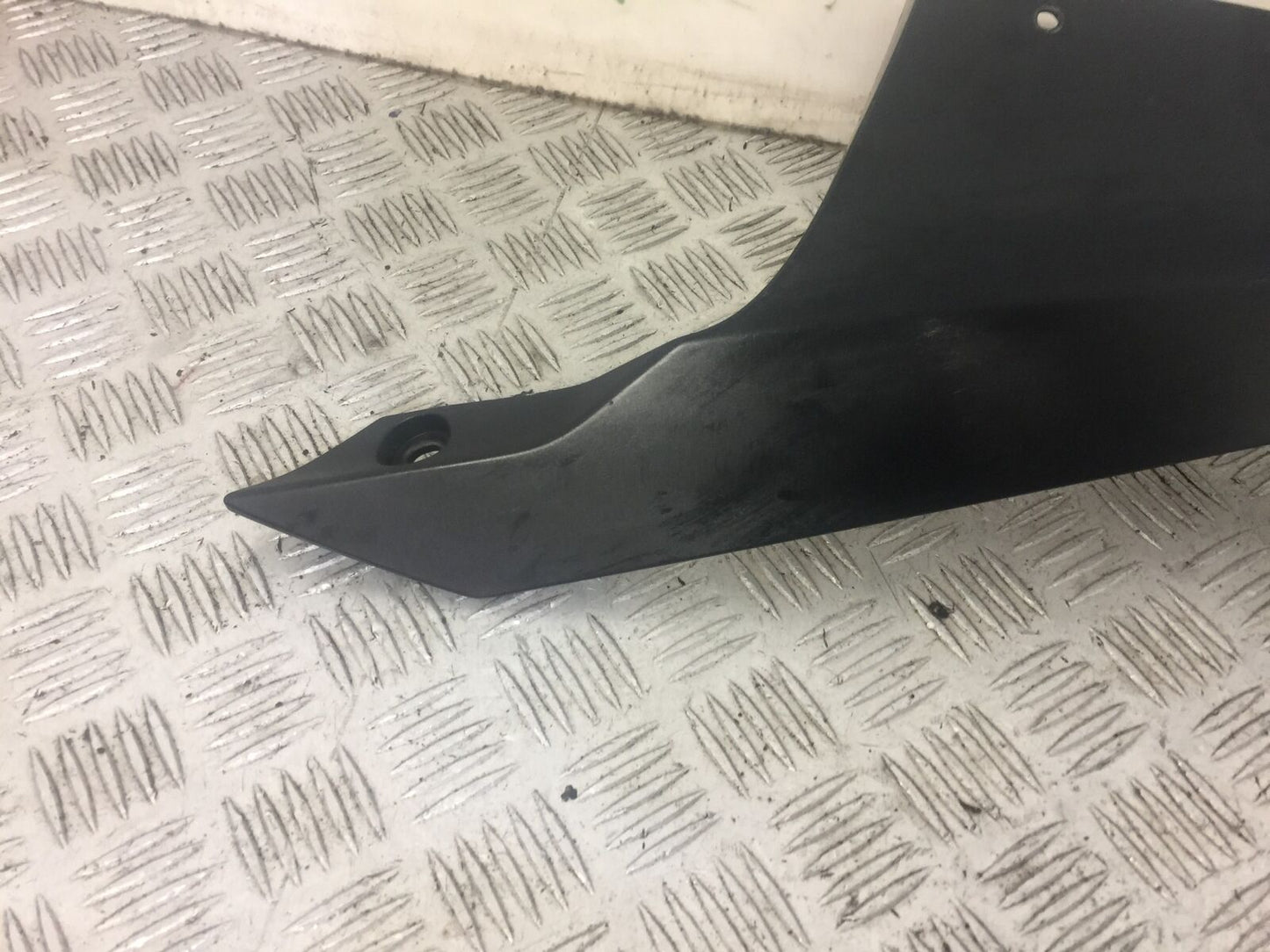 KAWASAKI NINJA 400 RIGHT BELLYPAN YEAR 2019 (STOCK 635)