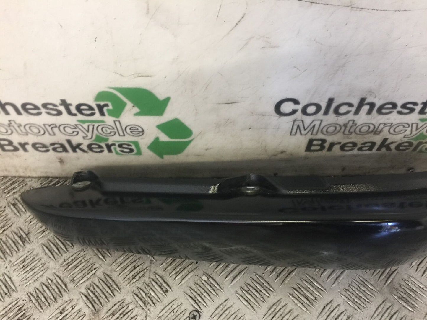KAWASAKI ER6 F YEAR RIGHT SEAT PANEL 2006-2008 (STOCK 723)