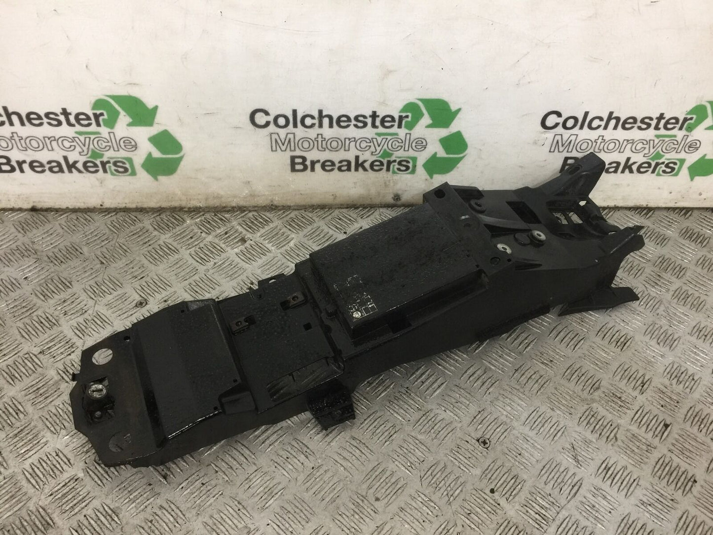 YAMAHA MT09 MT-09 UNDERTRAY YEAR 2018 (STOCK 906)