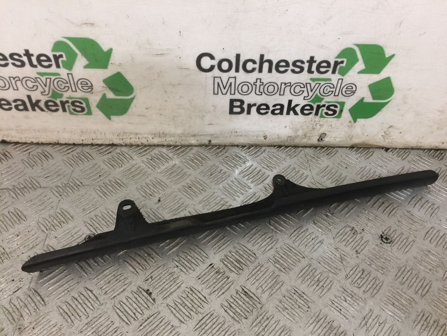 TRIUMPH 675 STREET TRIPLE R CHAIN GUARD YEAR 2012 (STOCK 849)