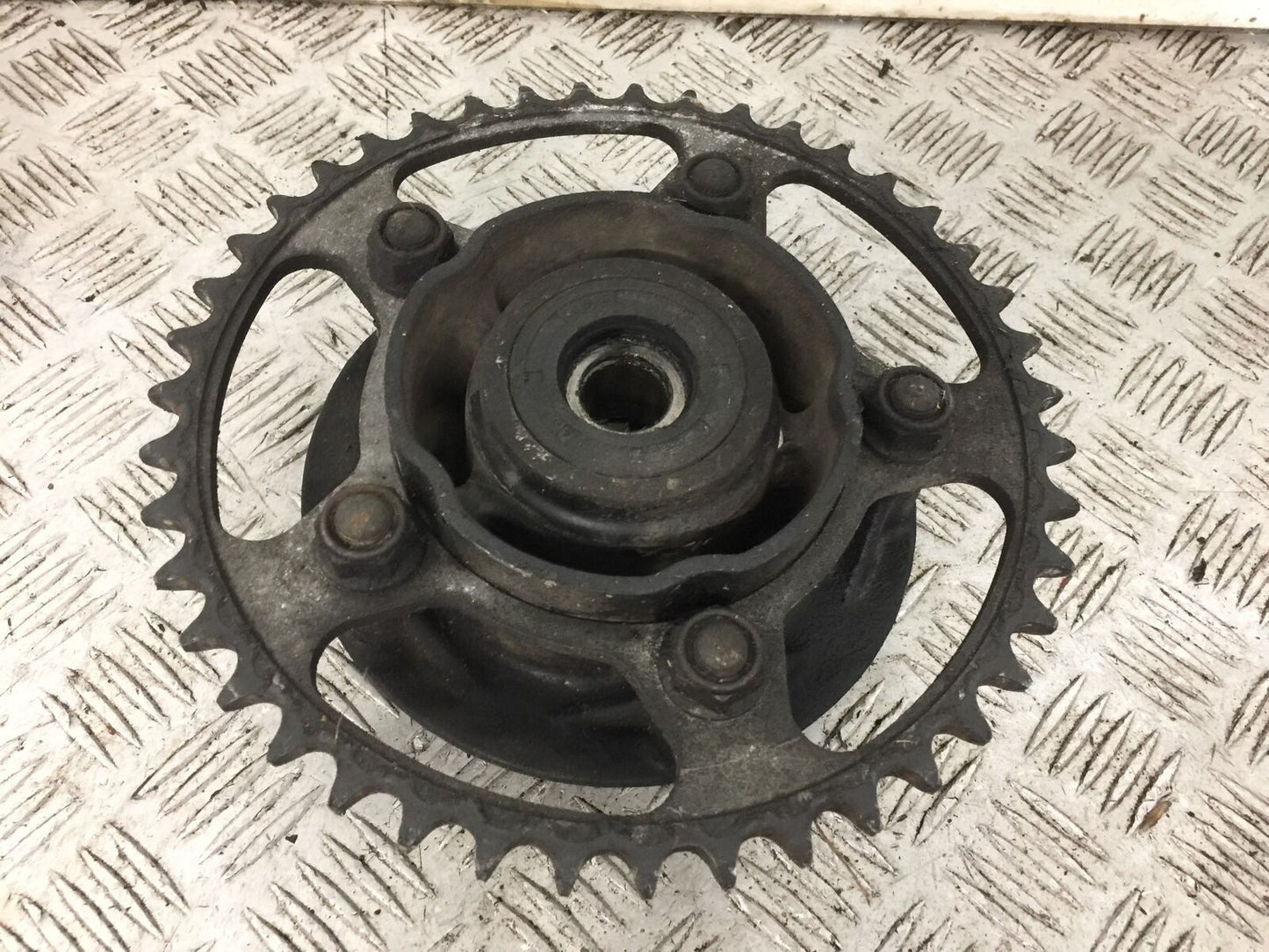 HONDA CB600 CB 600 F-9 HORNET REAR SPROCKET CARRIER 2010 (STOCK 782)