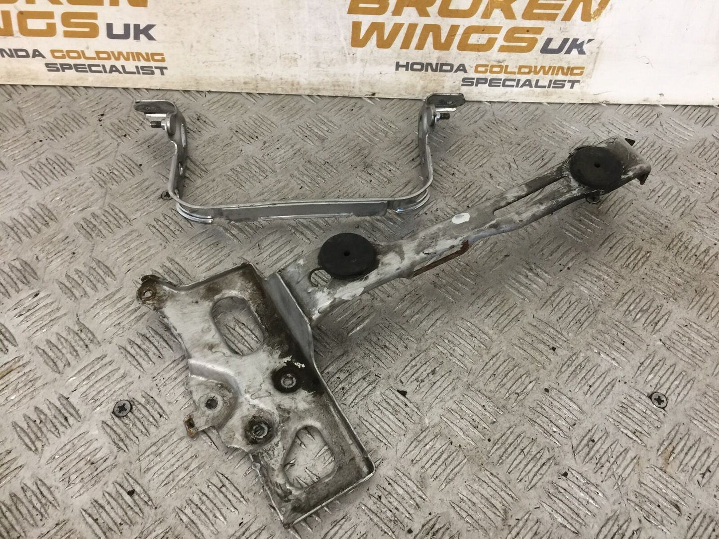 HONDA GL1800 GL 1800 2 X BRACKETS YEAR 2004-10 ABS (STOCK 890)