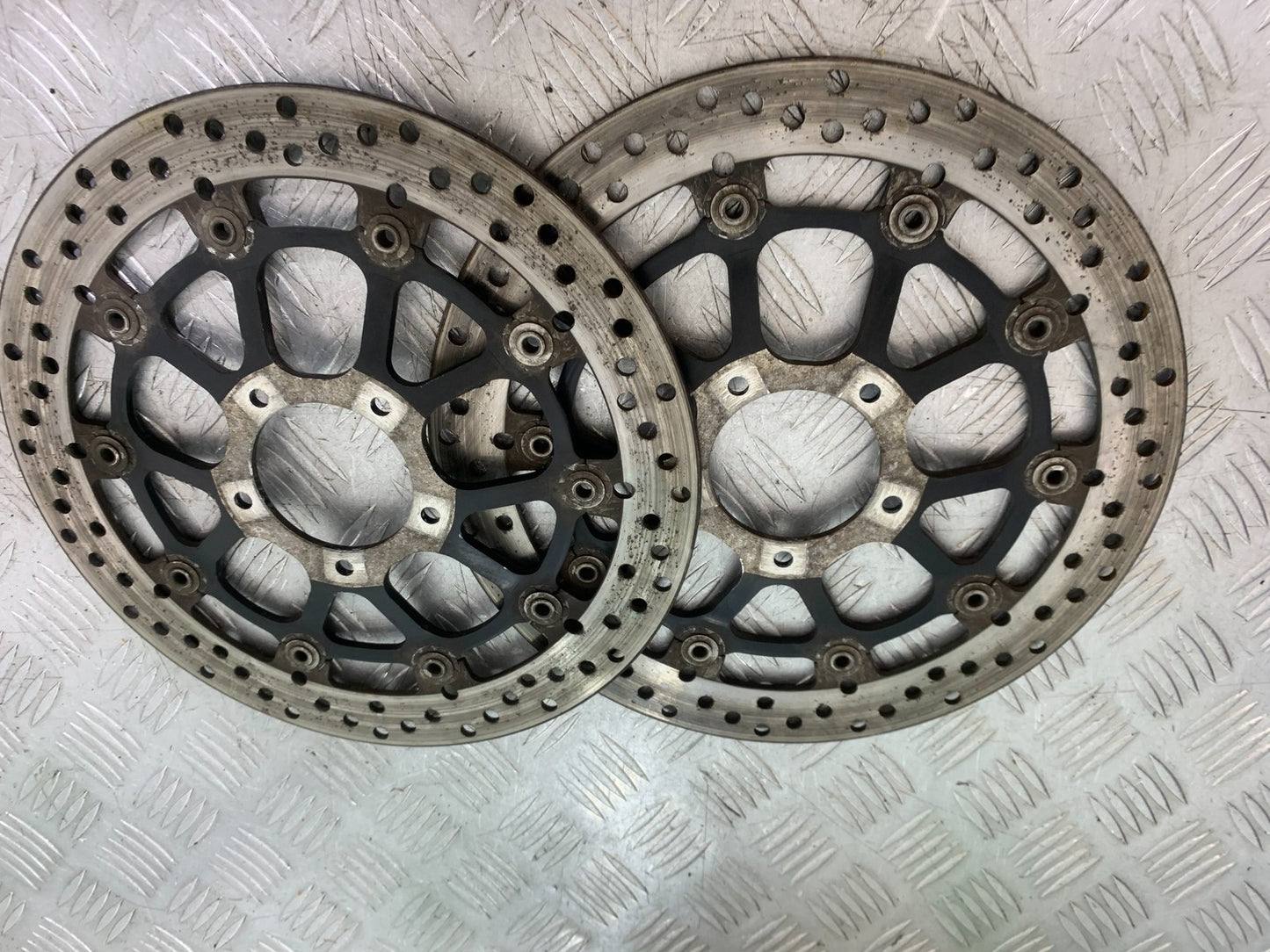 DUCATI 848 FRONT BRAKE DISCS YEAR 2008-2010 (CMB1323)