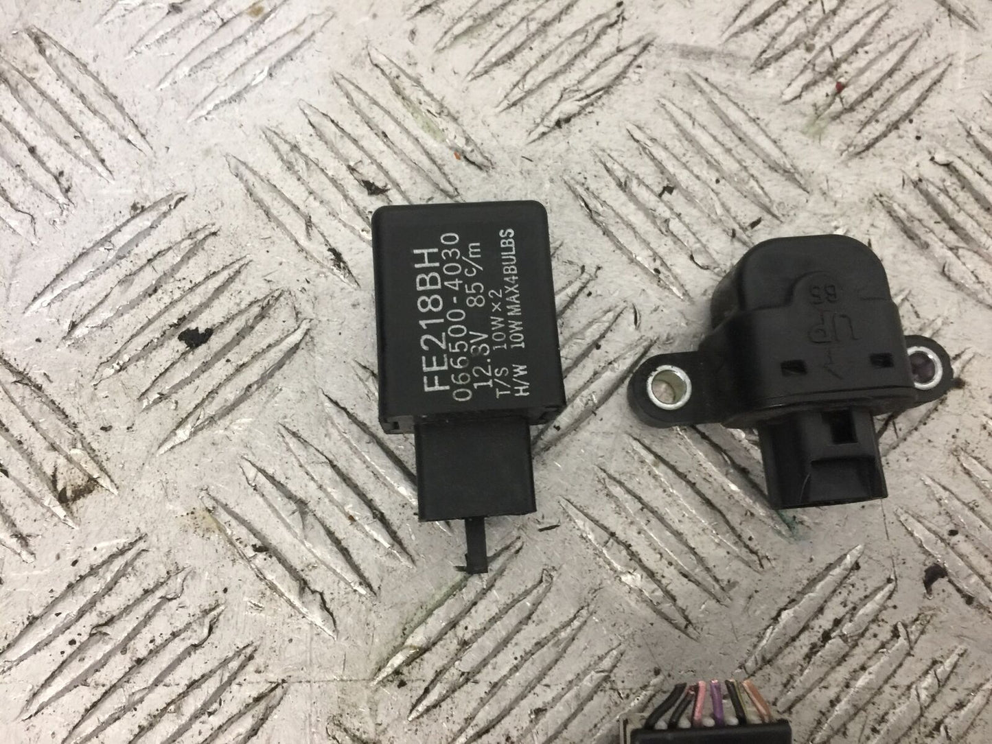 KAWASAKI Z800 Z 800 RELAYS YEAR 2015 (STOCK 874)