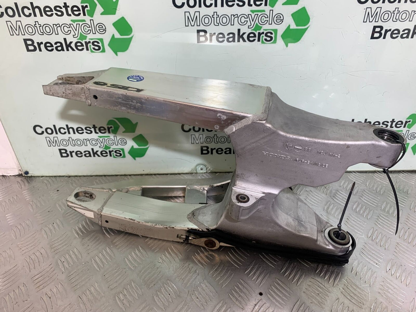 HONDA CBR 929 RRY FIREBLADE SWINGARM YEAR 2000-01 (CMB1094)