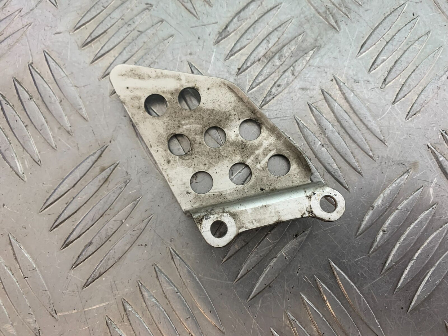 HONDA CBR600 CBR 600 RR HEEL PLATE YEAR 2003-2004 CMB1086)
