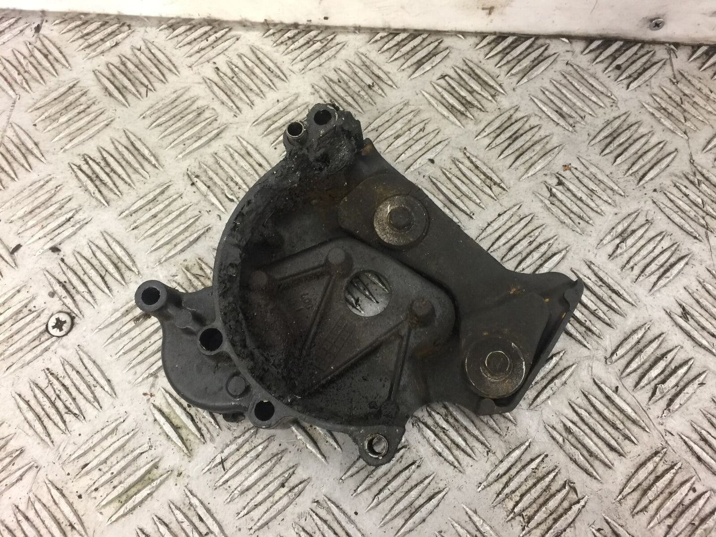 HONDA VFR800 VFR 800 PRE V-TEC SPROCKET COVER YEAR 1998-2001 (STOCK 370)