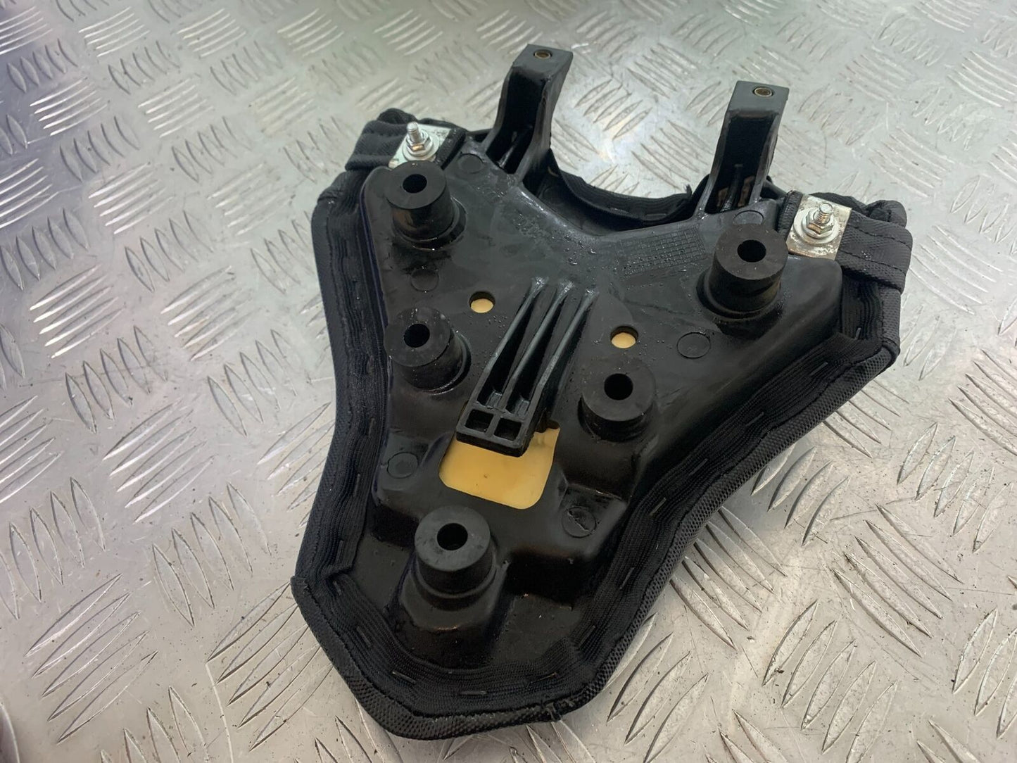 BENELLI TORNADO TNT 125 REAR SEAT YEAR 2024 (CMB1090)