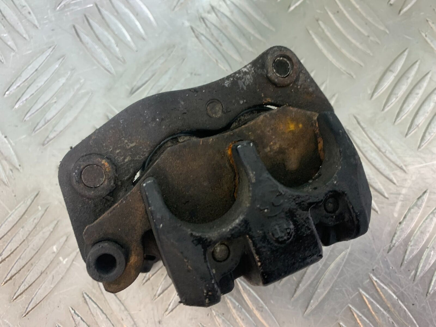 TRIUMPH 1050 SPRINT ST REAR BRAKE CALIPER YEAR 2004-2007 (CMB1089)