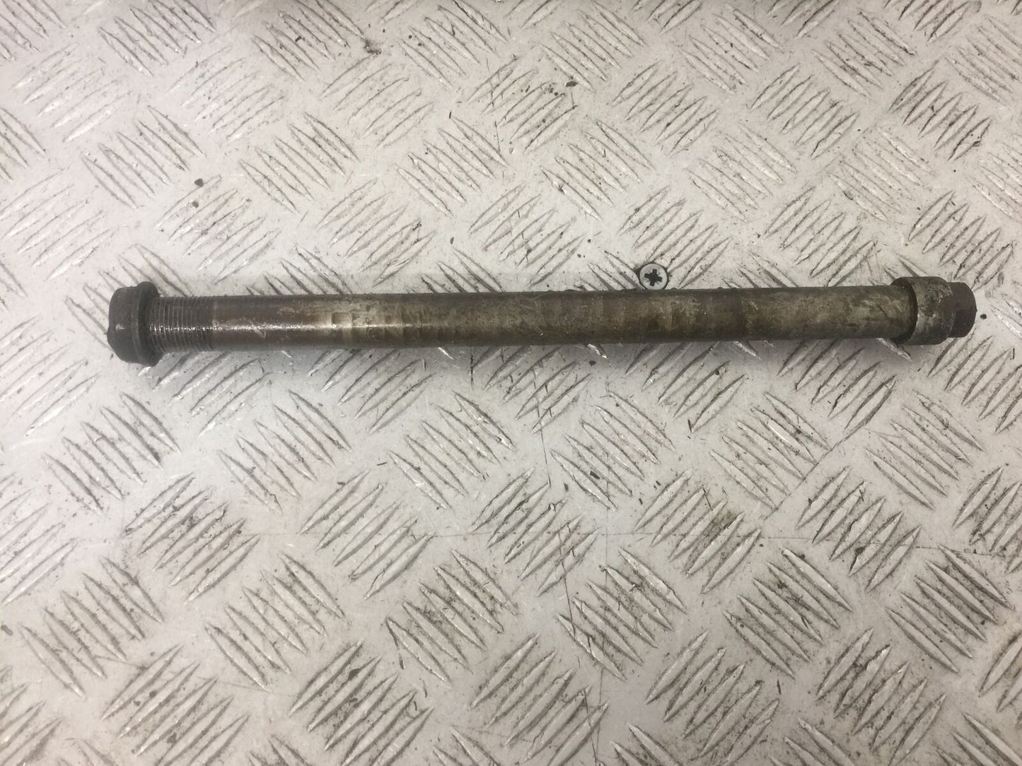 APRILIA 850 MANA AUTOMATIC SWINGARM SPINDLE YEAR 2007-2012 (STOCK 875)