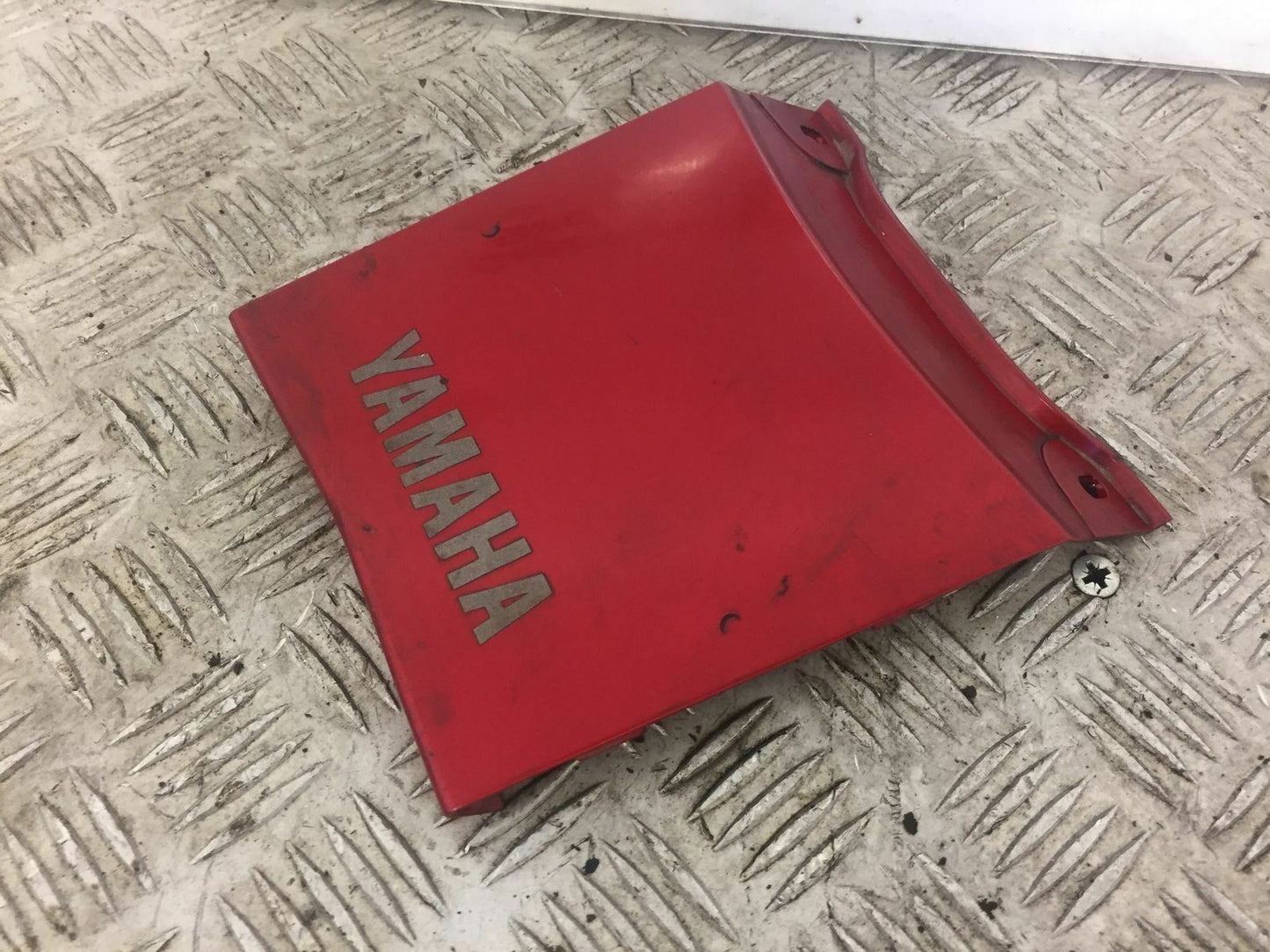 YAMAHA YBR125 YBR 125 TAIL PIECE JOINER YEAR 2013