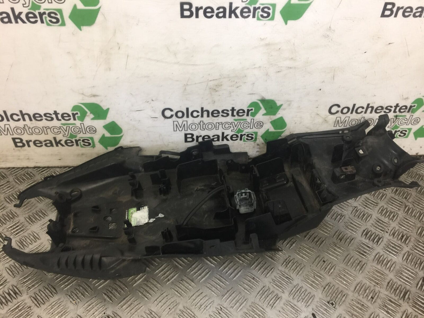 HONDA CB650 F CB 650 FA-E UNDERTRAY YEAR 2014-2017 STOCK 609