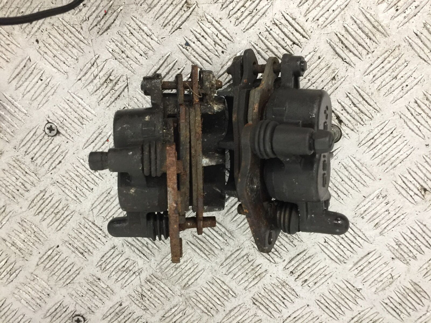KAWASAKI ER6 F FRONT BRAKE CALIPERS YEAR 2006-2008 (STOCK 873)