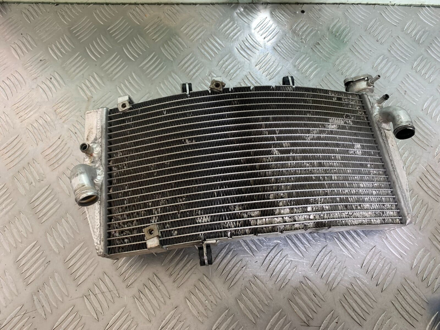 HONDA CBR 929 RRY FIREBLADE RADIATOR YEAR 2000-01 (CMB1094)