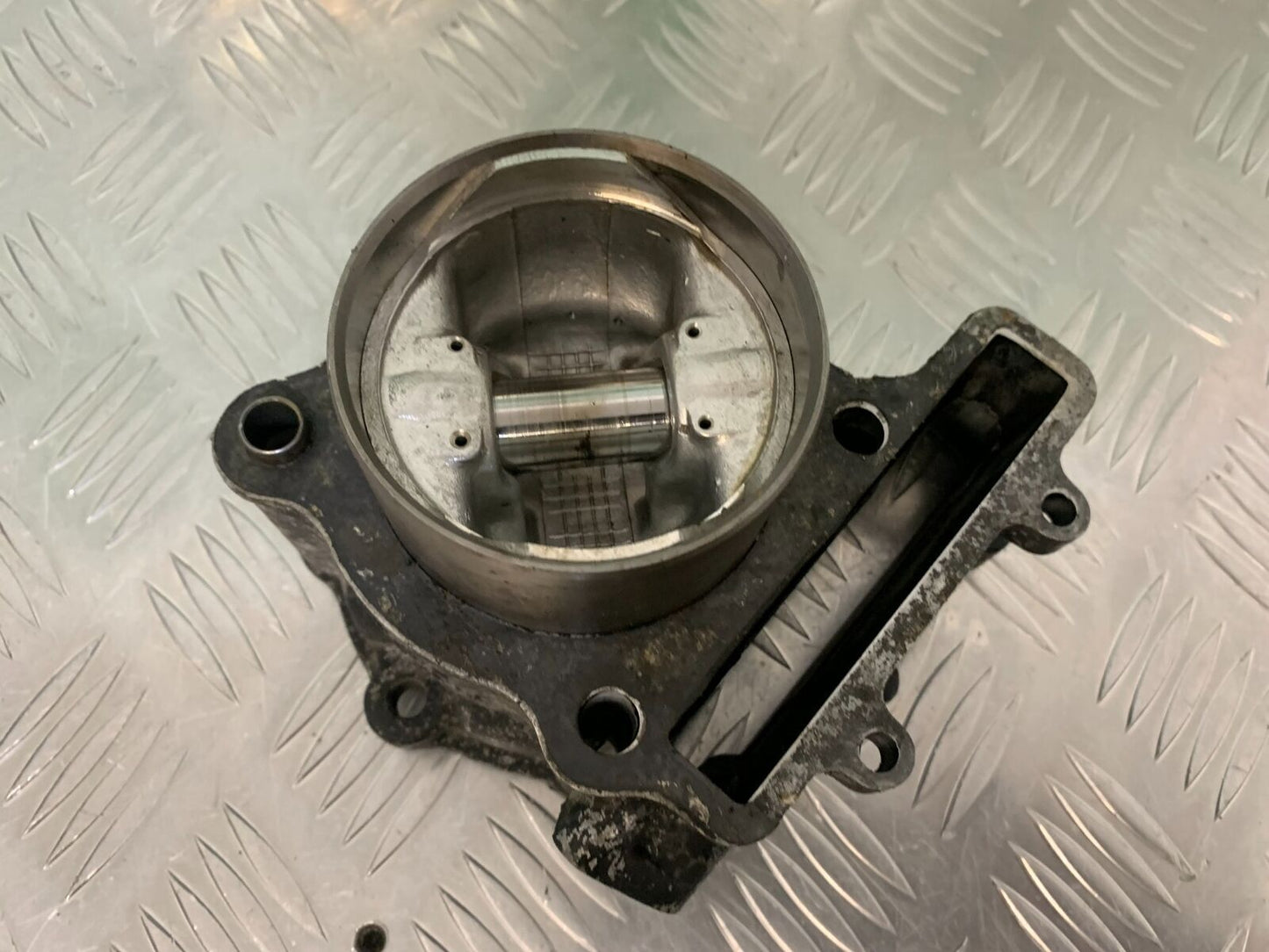 KAWASAKI KLR250 KLR 250 BARREL AND PISTON YEAR 1984-2001 (STOCK 980)