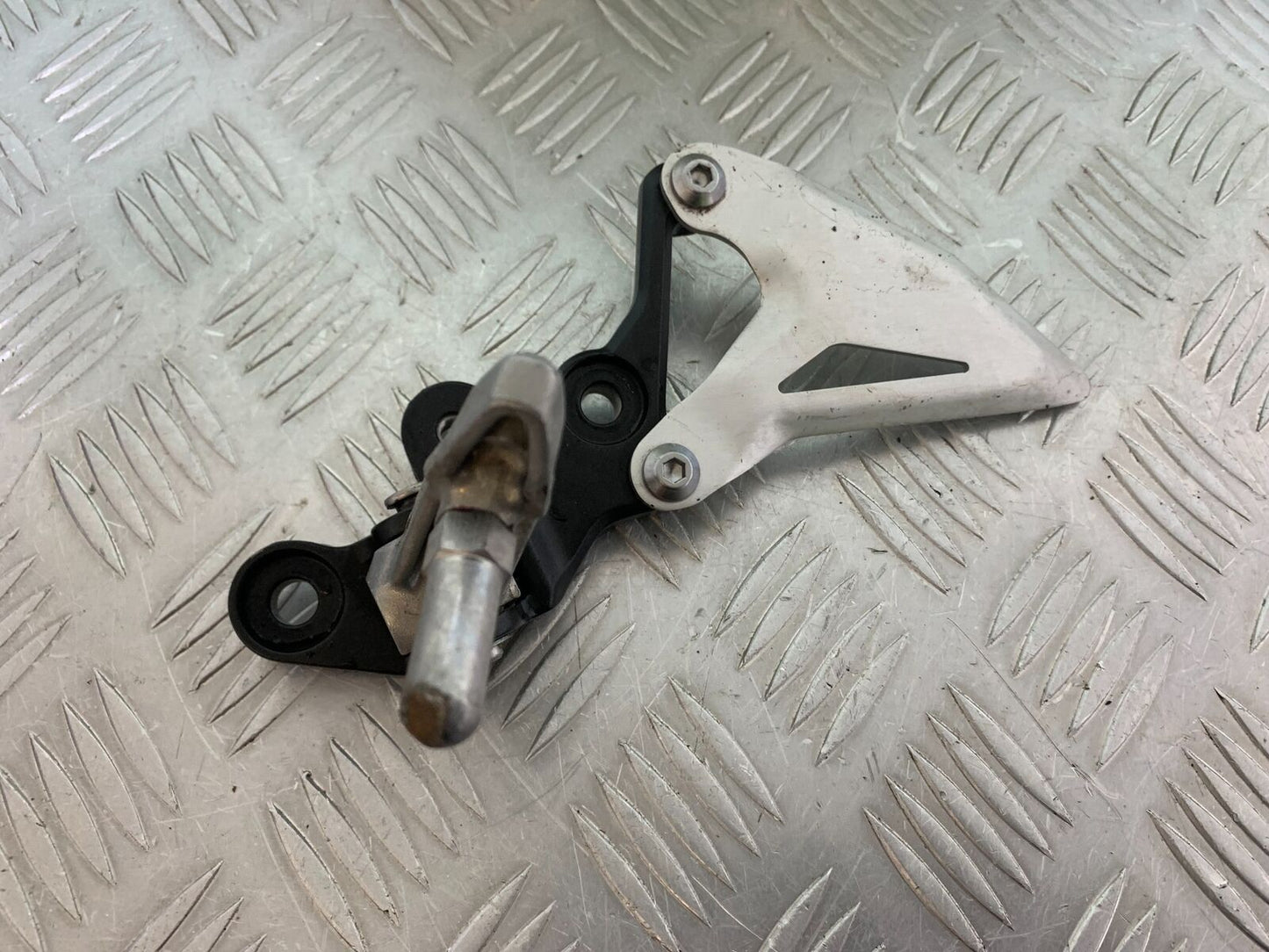 KAWASAKI NINJA 400 EX 400 FRONT LEFT HANGER AND PEG YEAR 2024 (CMB1075)