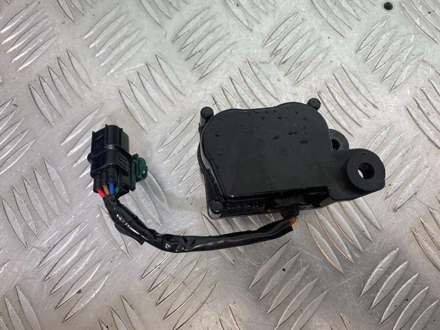 HONDA CBR1000 rr FIREBLADE EXHAUST SERVO MOTOR 2008-2011 (CMB1037)
