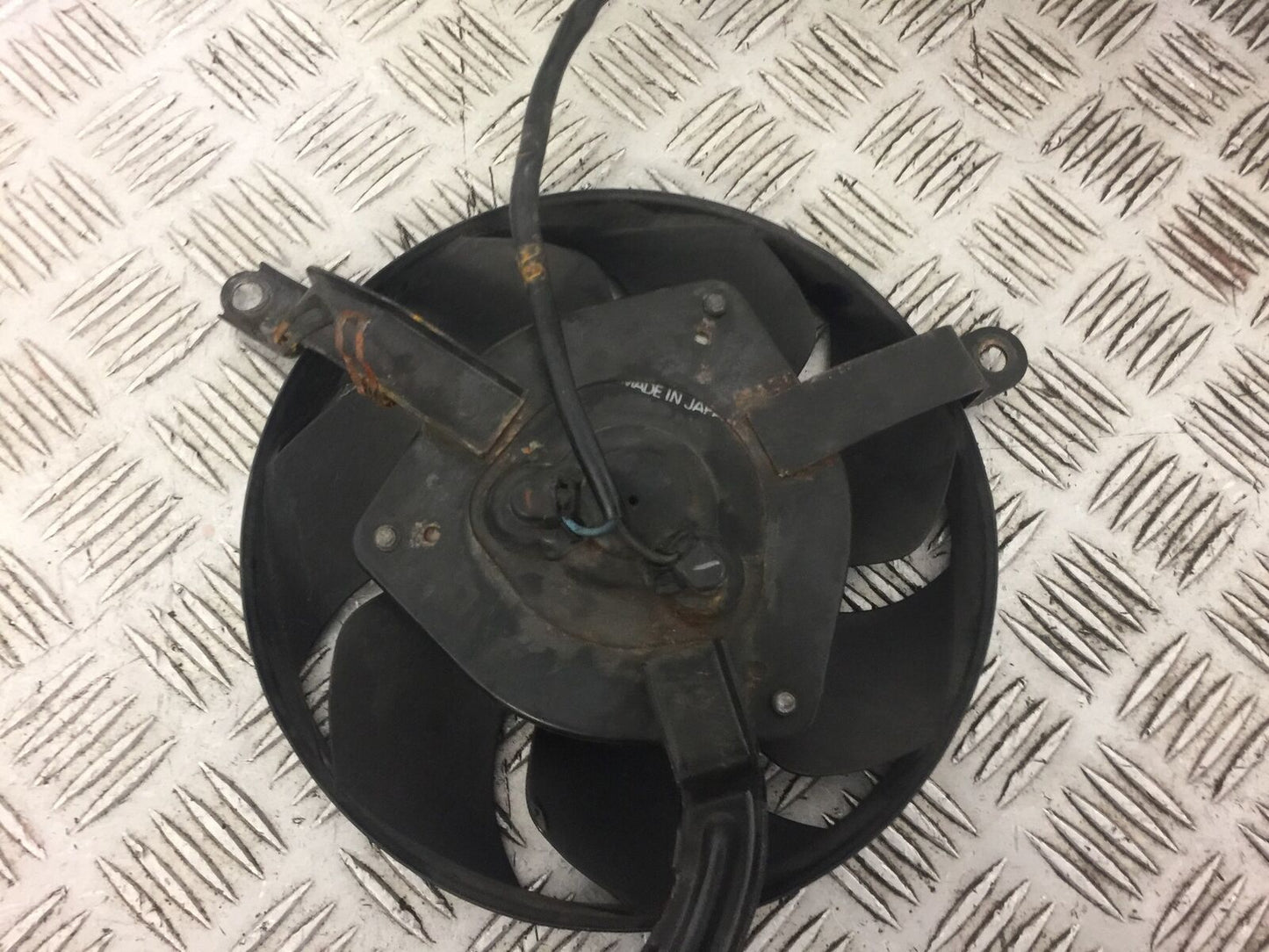 YAMAHA YZF R1 5PW RADIATOR FAN YEAR 2002-2003 (STOCK 505)