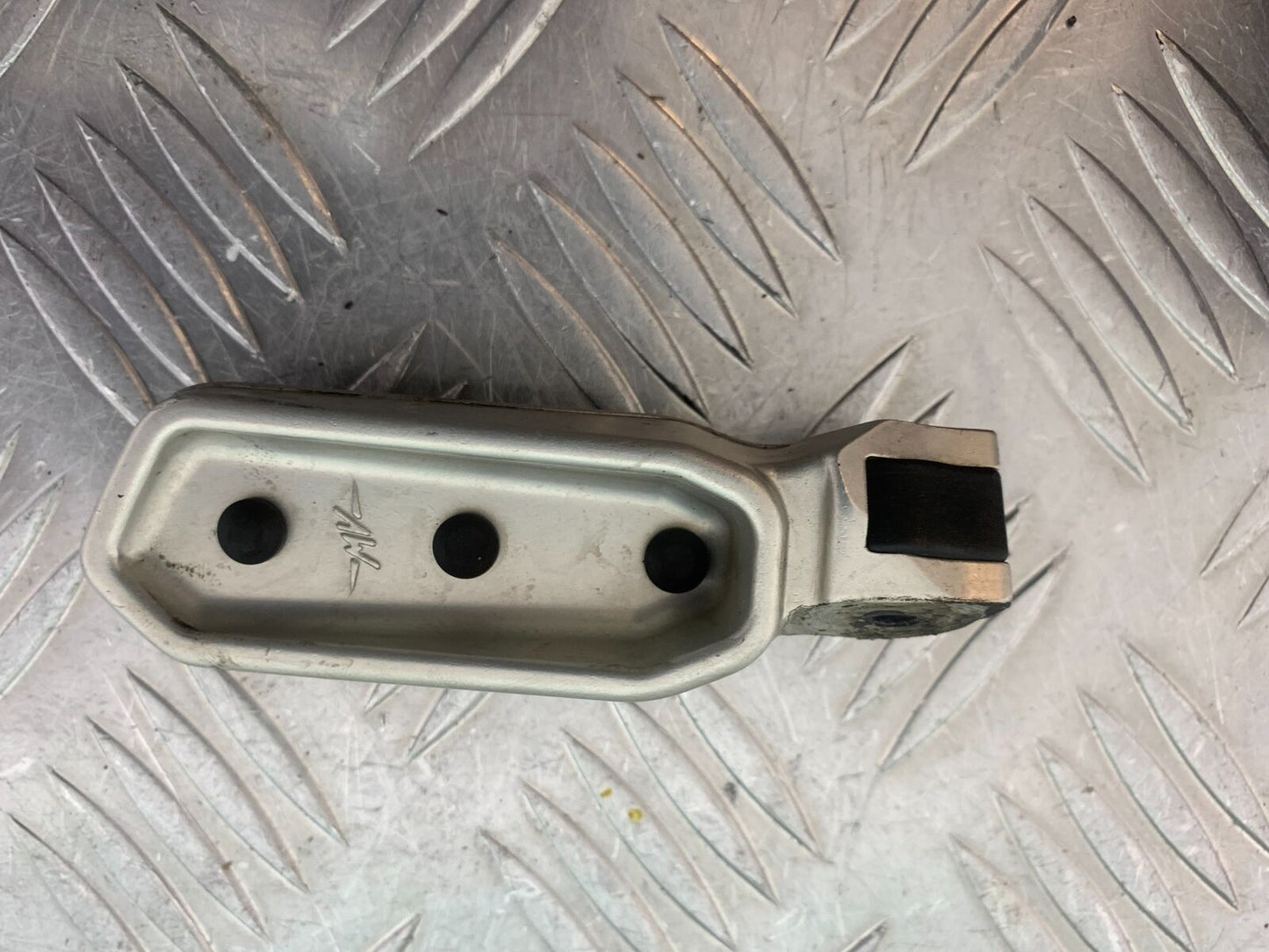 MV AGUSTA TURISMO VELOCE 800 RIGHT REAR FOOTPEG YEAR 2014-17 (CMB1051)
