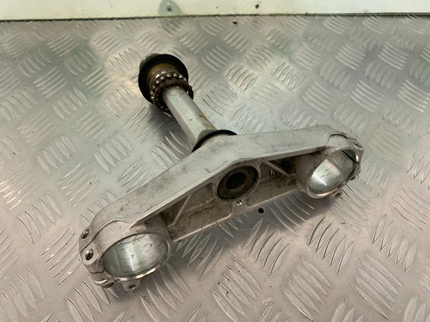APRILIA RSV1000 R MILLE BOTTOM YOKE YEAR 2004-2009 (STOCK 977)