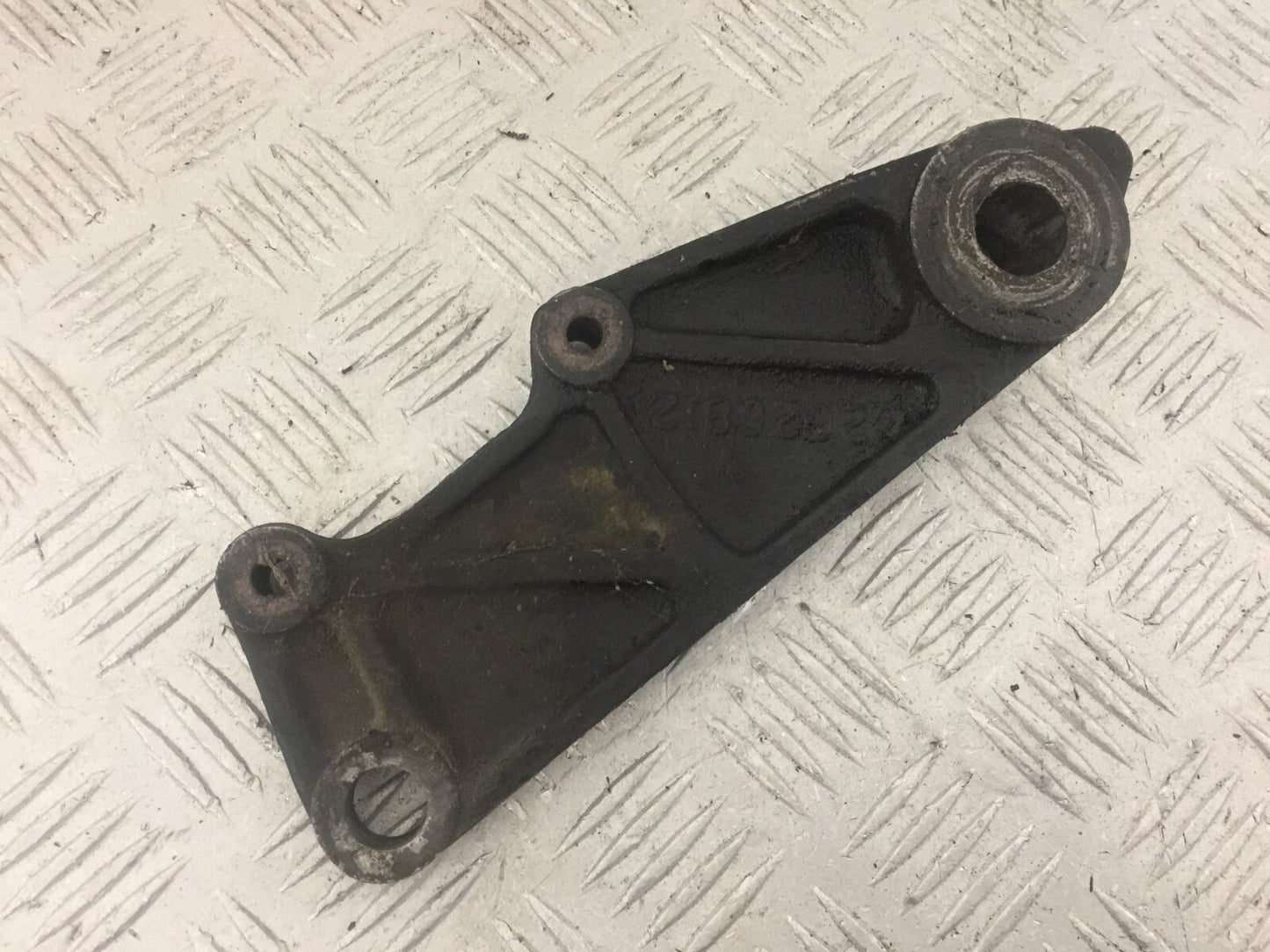 TRIUMPH 955i TIGER REAR CALIPER BRACKET YEAR 2001-2006 (STOCK 818)