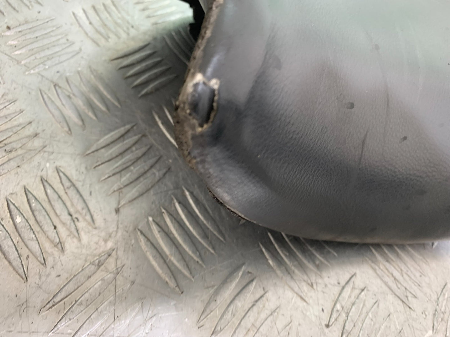 TRIUMPH 955I SPRINT RS SEAT YEAR 1999-03 (CMB1313)