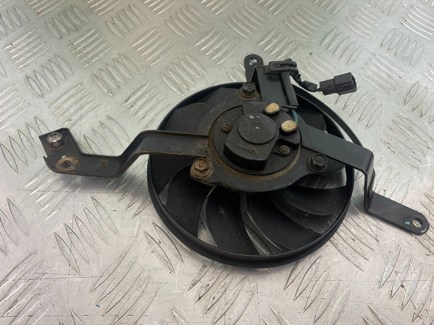 TRIUMPH 675 STREET TRIPLE RADIATOR FAN 2013-2016 (CMB1186)