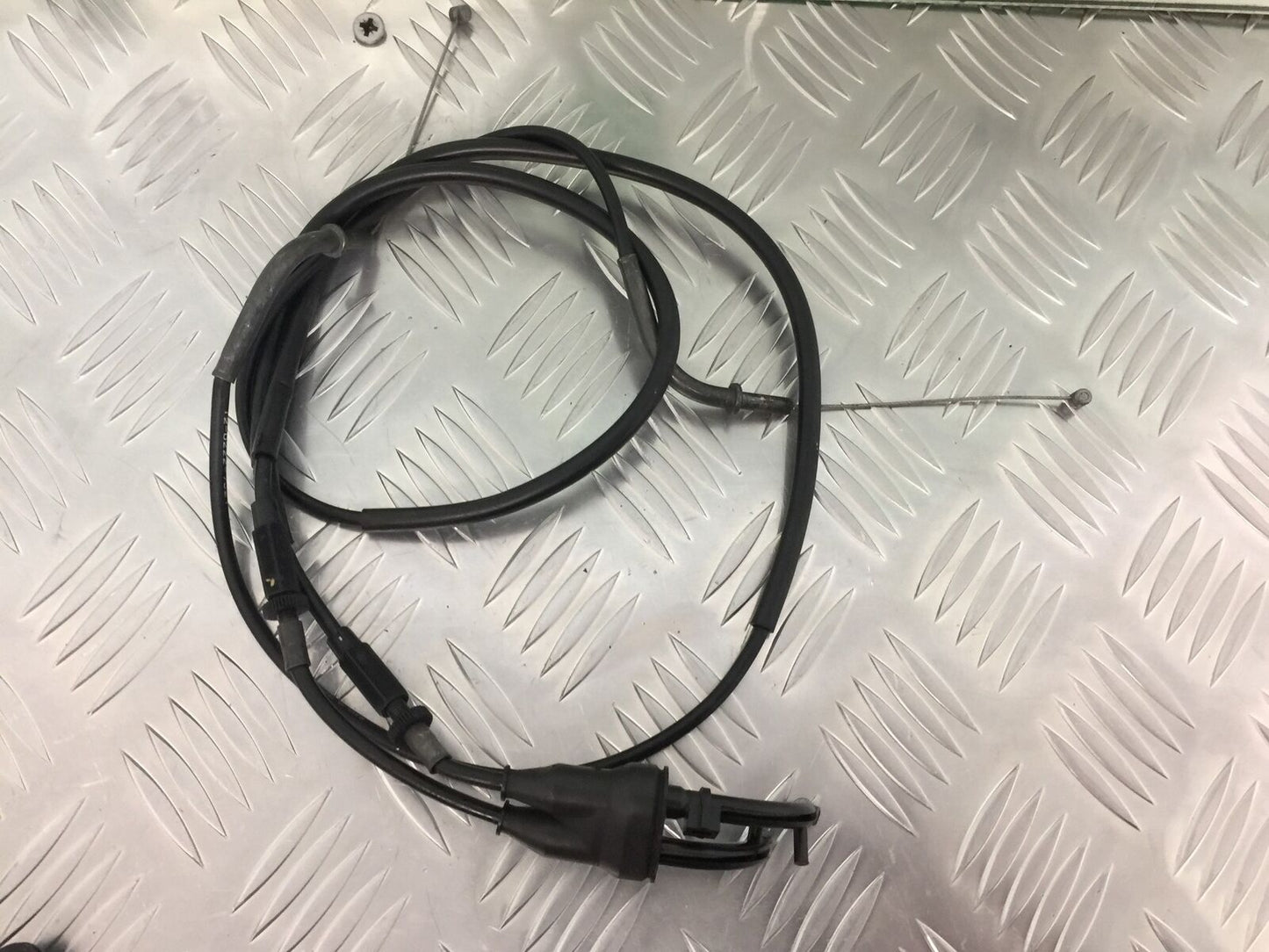 KAWASAKI Z1000 Z 1000 THROTTLE CABLES YEAR 2007-2009 (STOCK 927)