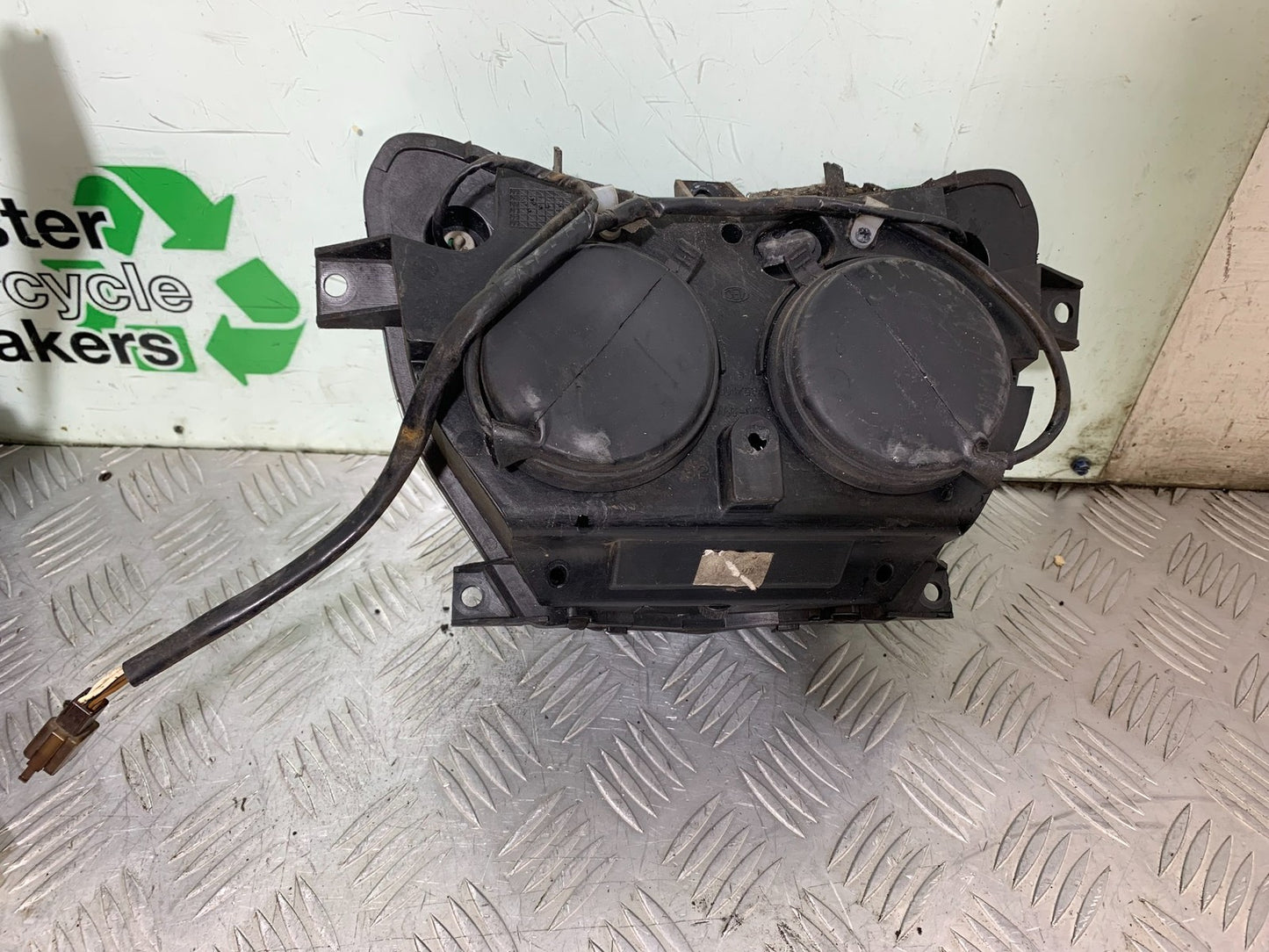 HONDA XL125 VARADERO HEADLIGHT YEAR 2001-2006 (CMB1304)