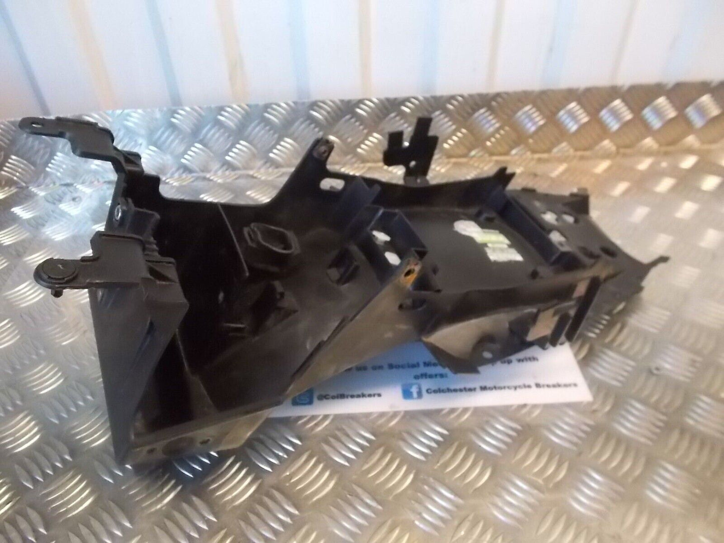 YAMAHA XJ6 XJ6S INNER REAR MUDGUARD YEAR 2014